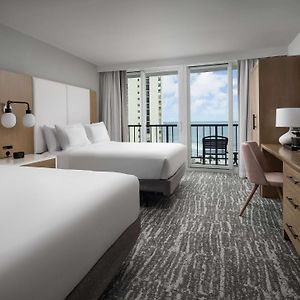 Chambre Accessible aux Personnes à Mobilité Réduite Lit Queen-Size